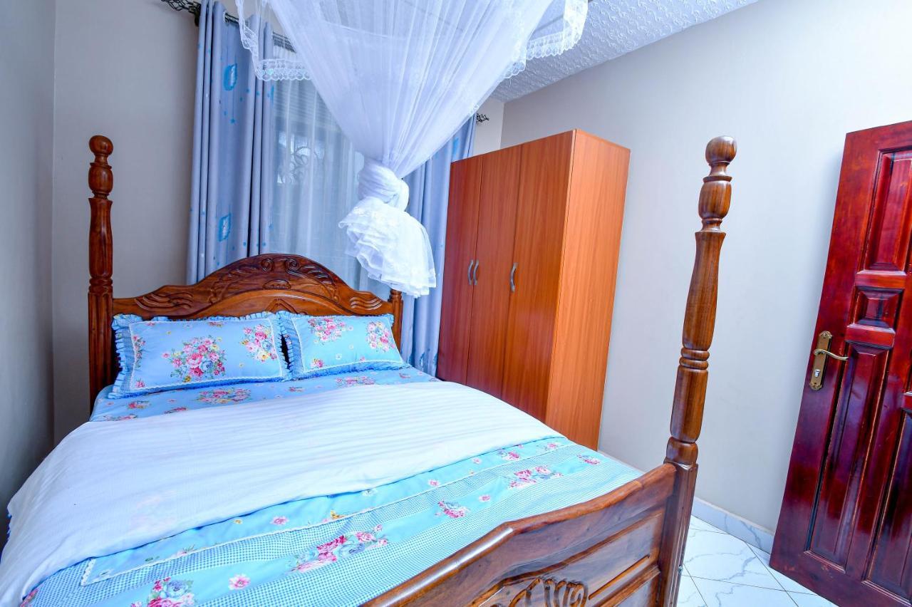 Peace Of Mind Suites Entebbe Exterior photo