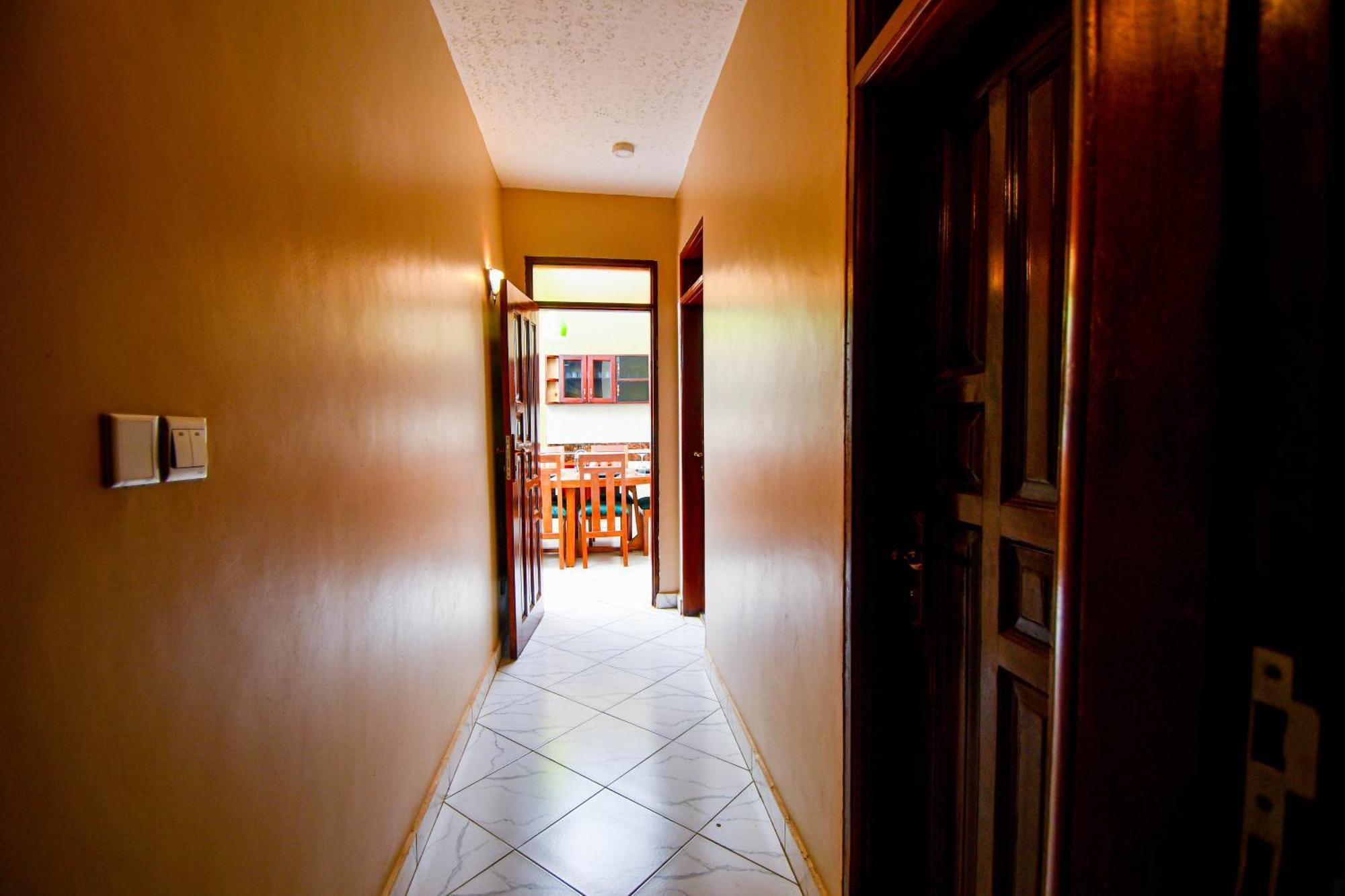 Peace Of Mind Suites Entebbe Exterior photo